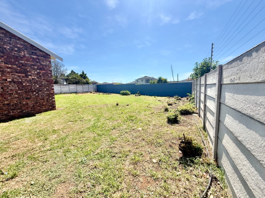 4 Bedroom Property for Sale in Bluewater Bay Eastern Cape